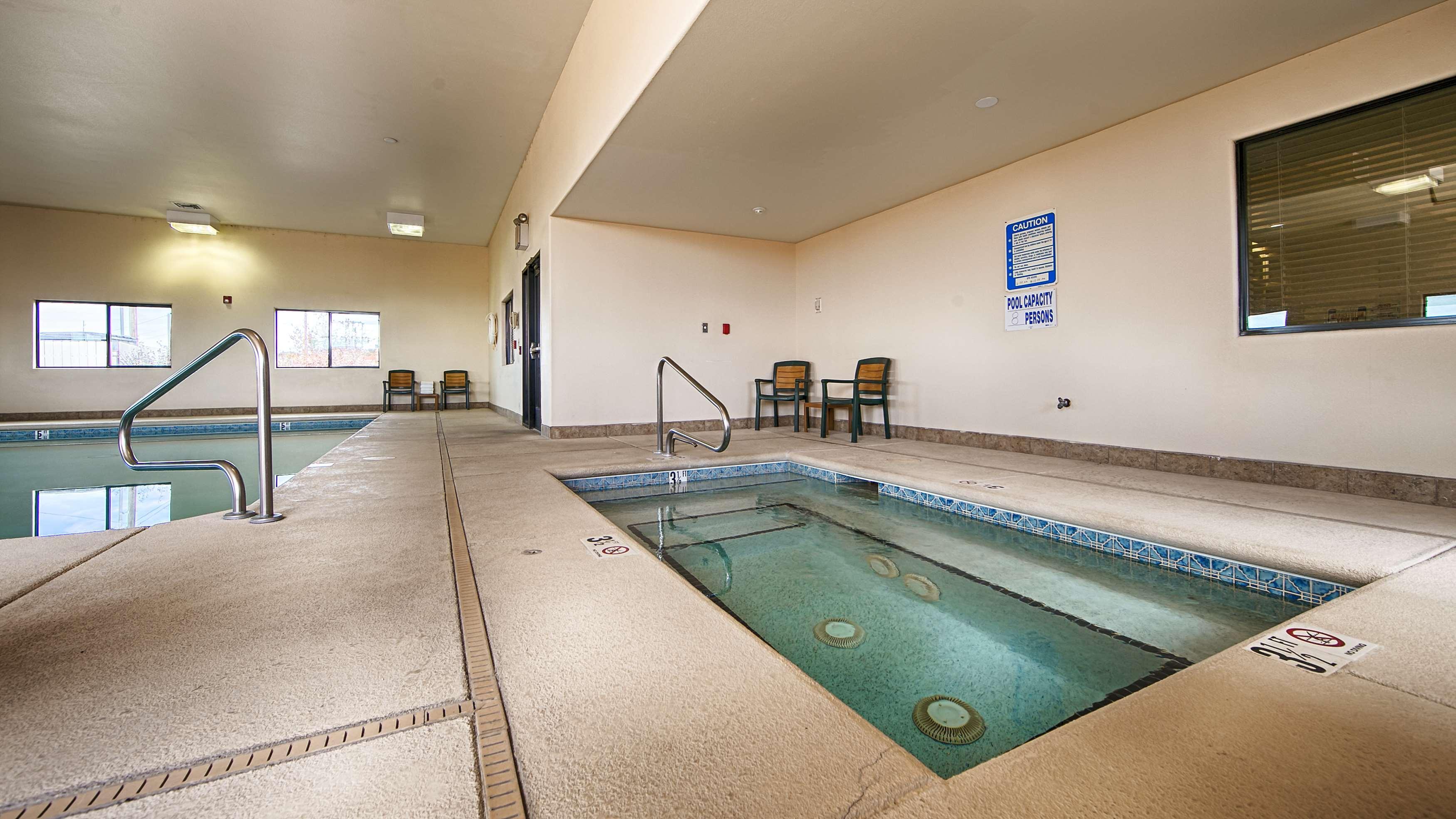 Best Western Territorial Inn And Suites Bloomfield Bagian luar foto