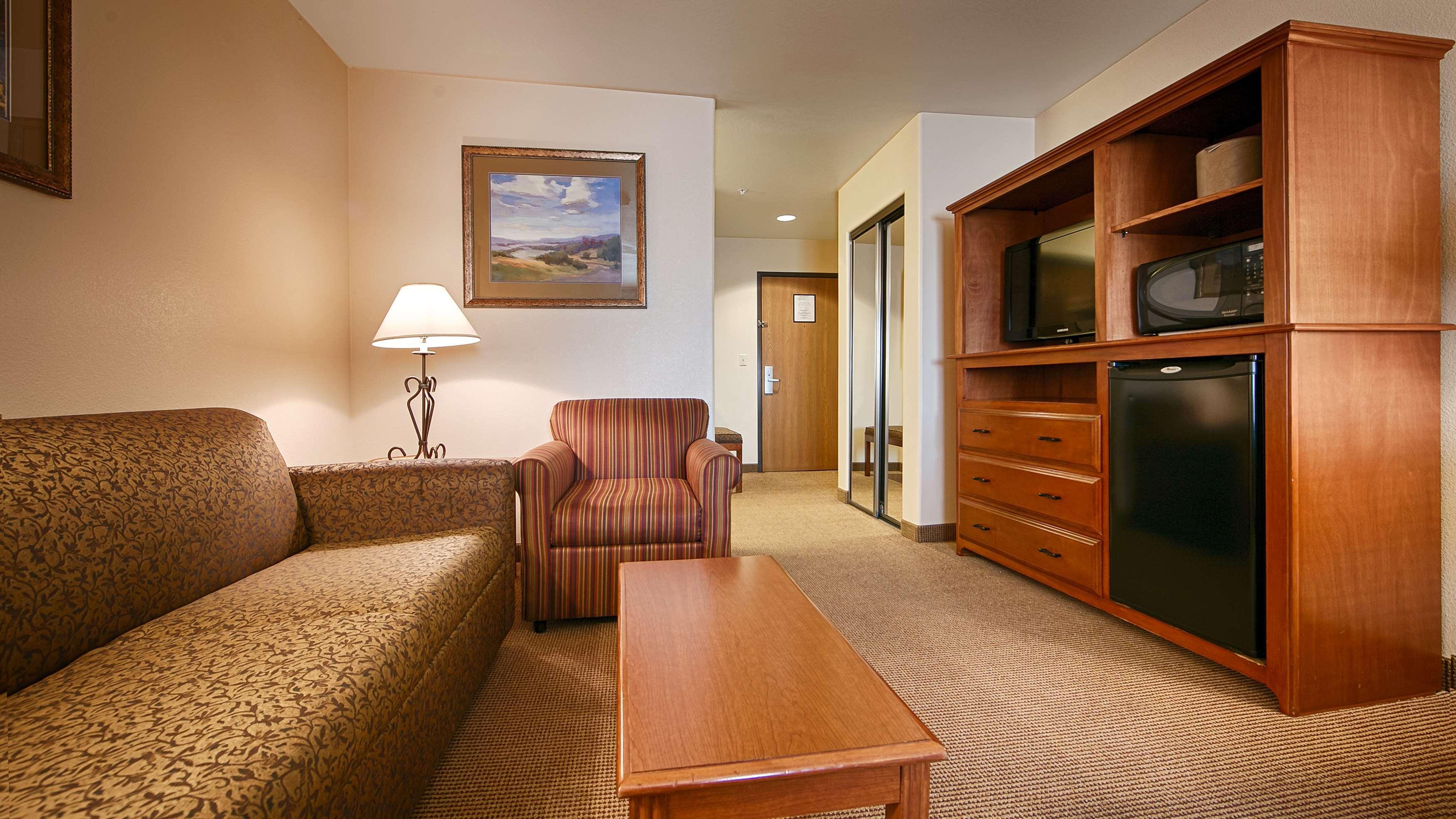 Best Western Territorial Inn And Suites Bloomfield Bagian luar foto