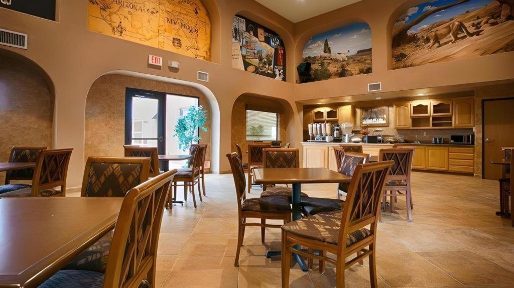 Best Western Territorial Inn And Suites Bloomfield Bagian luar foto