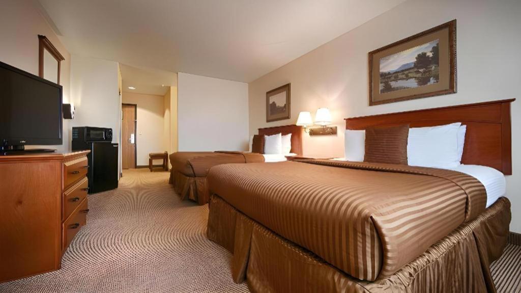 Best Western Territorial Inn And Suites Bloomfield Bagian luar foto