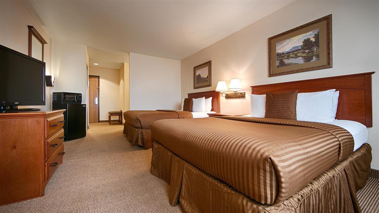 Best Western Territorial Inn And Suites Bloomfield Bagian luar foto